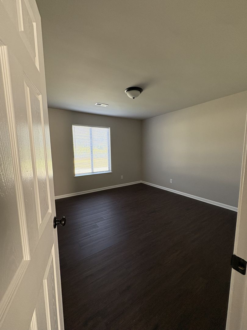 Rocky Mount Apartment: 401 Hill top  Drive