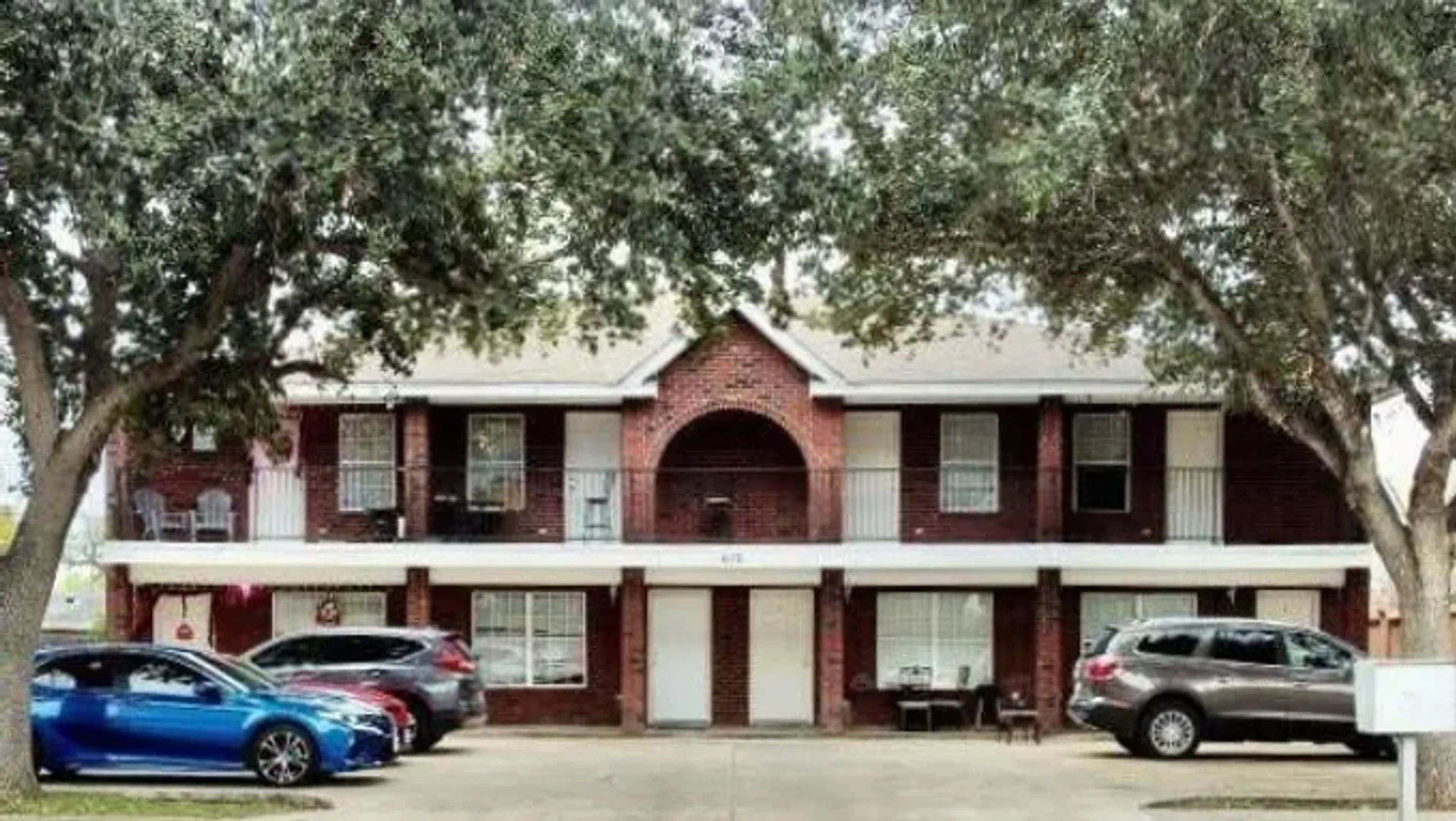 McAllen Apartment: 610 N Broadway St