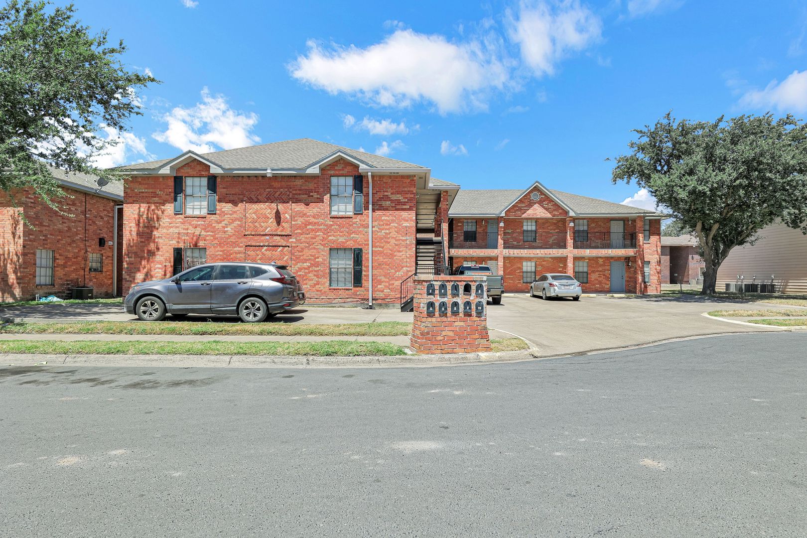 McAllen Apartment: 4101/4105/4109 N 24th Ln