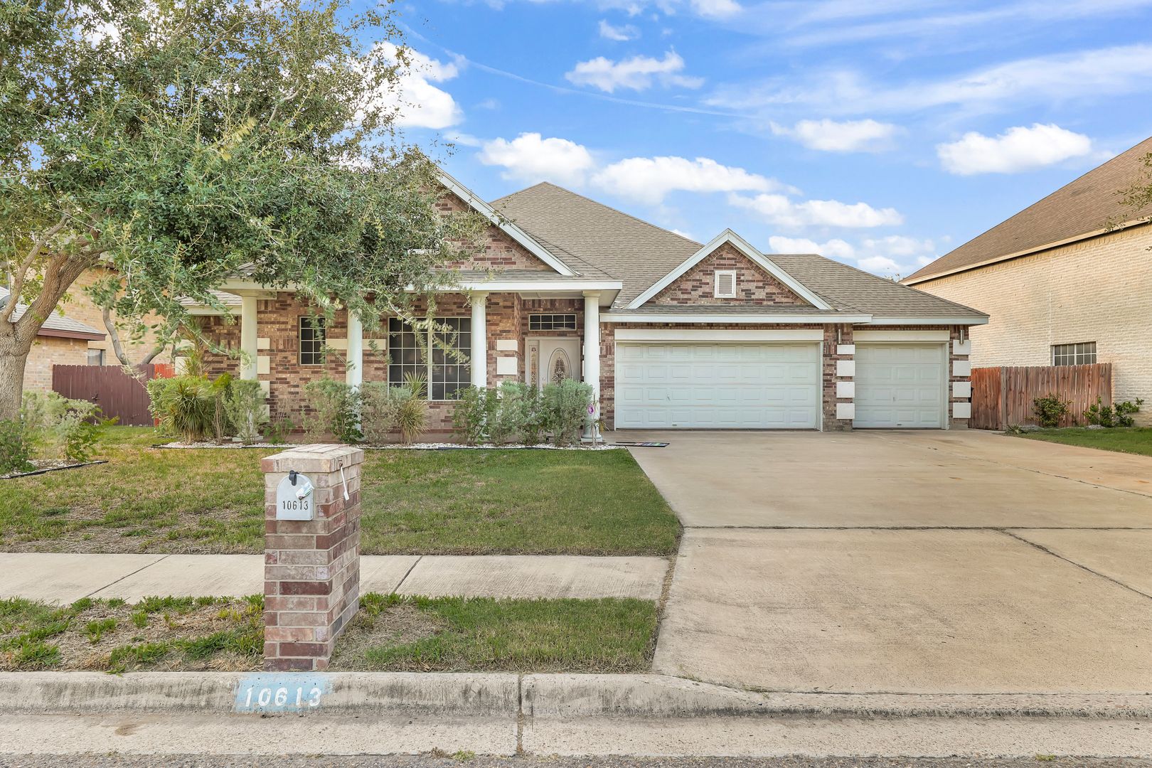 McAllen House: 10613 N 24th St