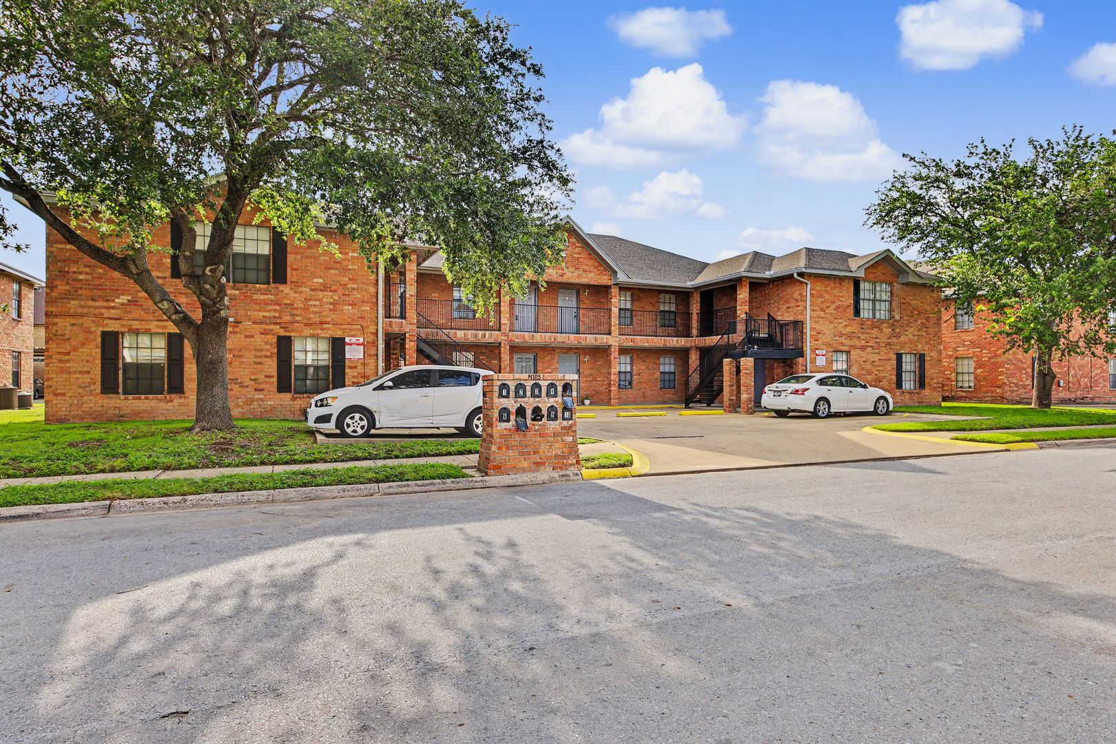 McAllen Apartment: 4101/4105/4109 N 24th Ln
