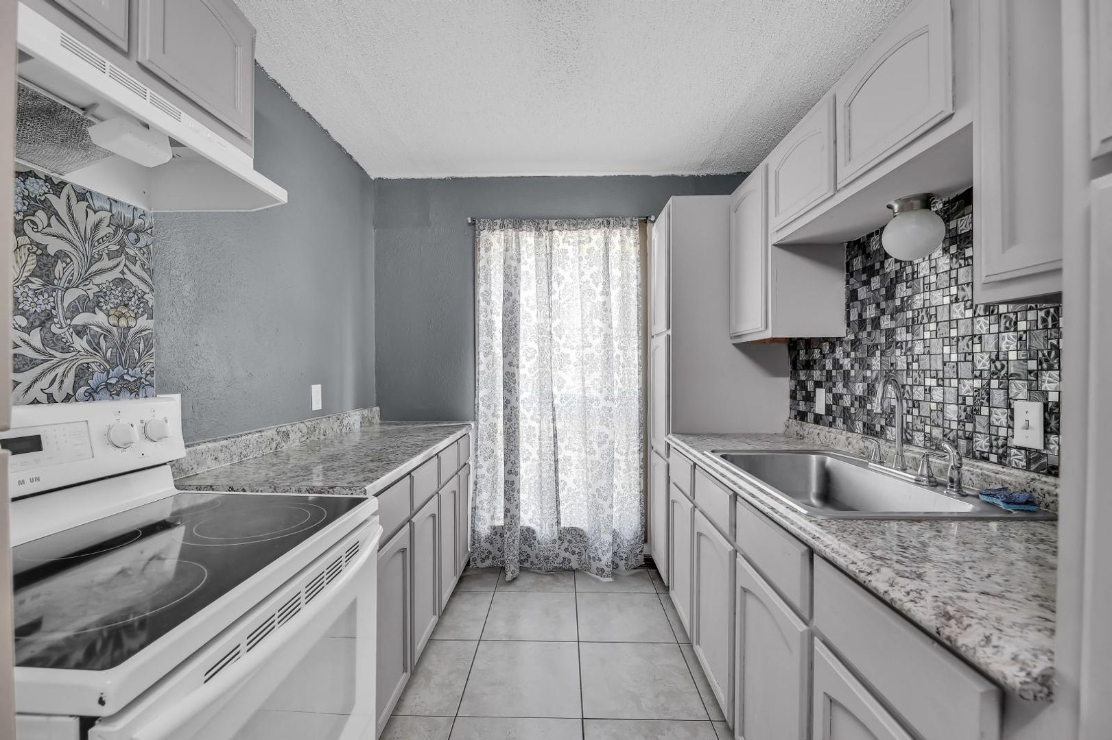 Pharr Apartment: 440 W Siesta St- A