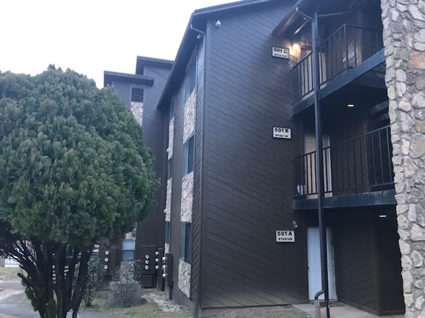 Ada Apartment: 1207 E 15th