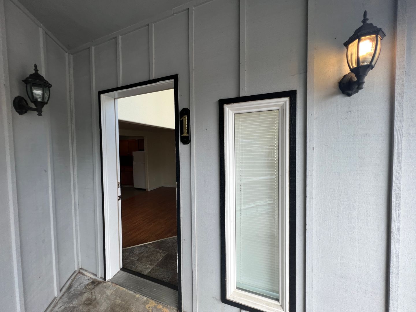 Toledo Apartment: 173 NE Hwy 20 #1