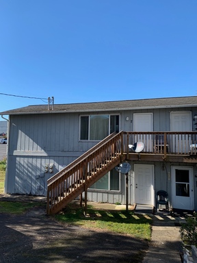 One bedroom apartment in Newport!