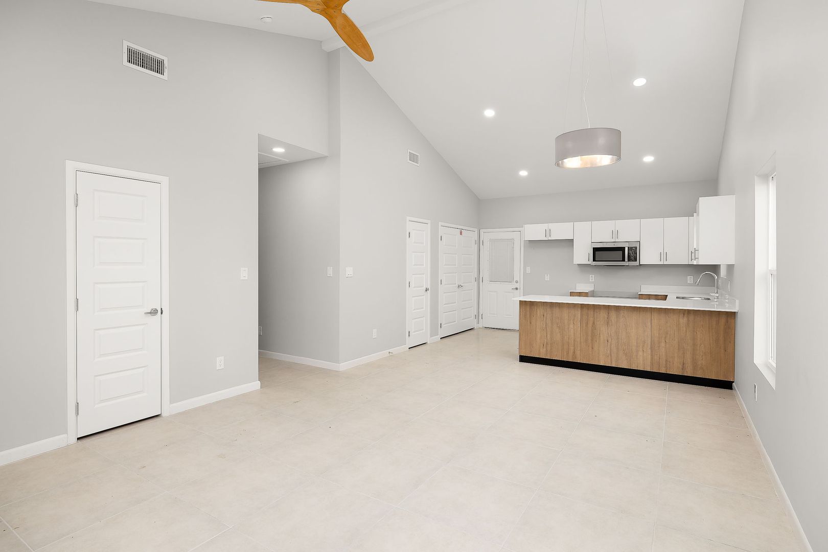 Weslaco Apartment: 2512 Brownjay Rd