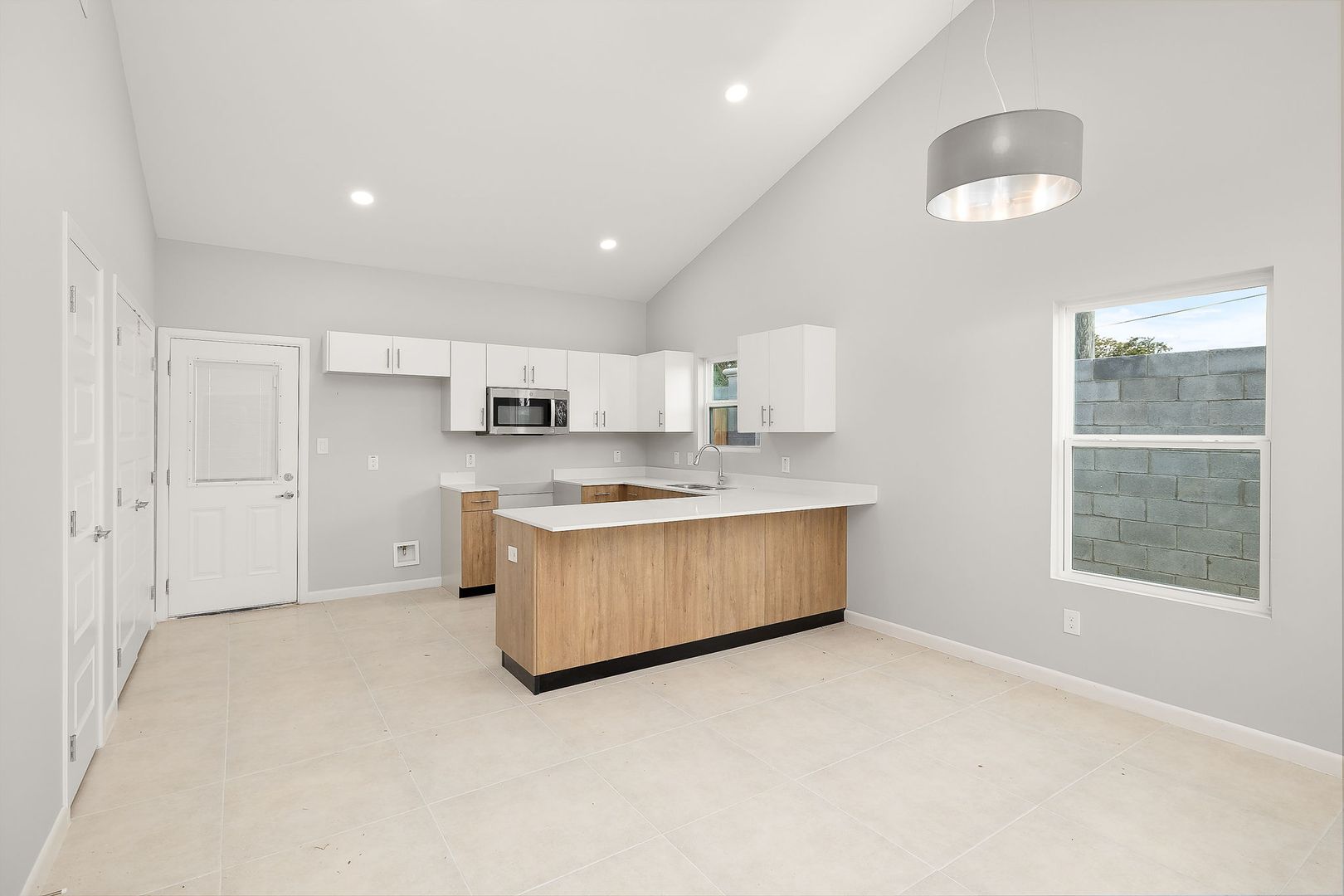 Weslaco Apartment: 708 Oriole Rd