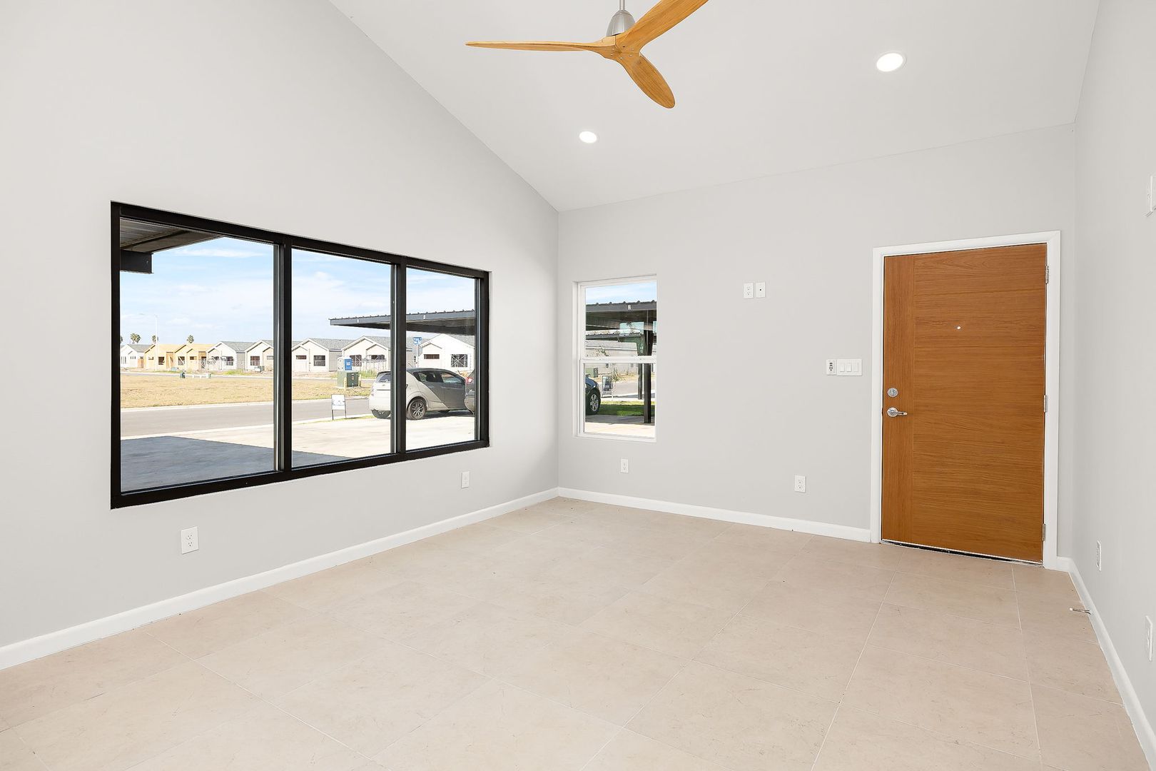 Weslaco Apartment: 2512 Brownjay Rd