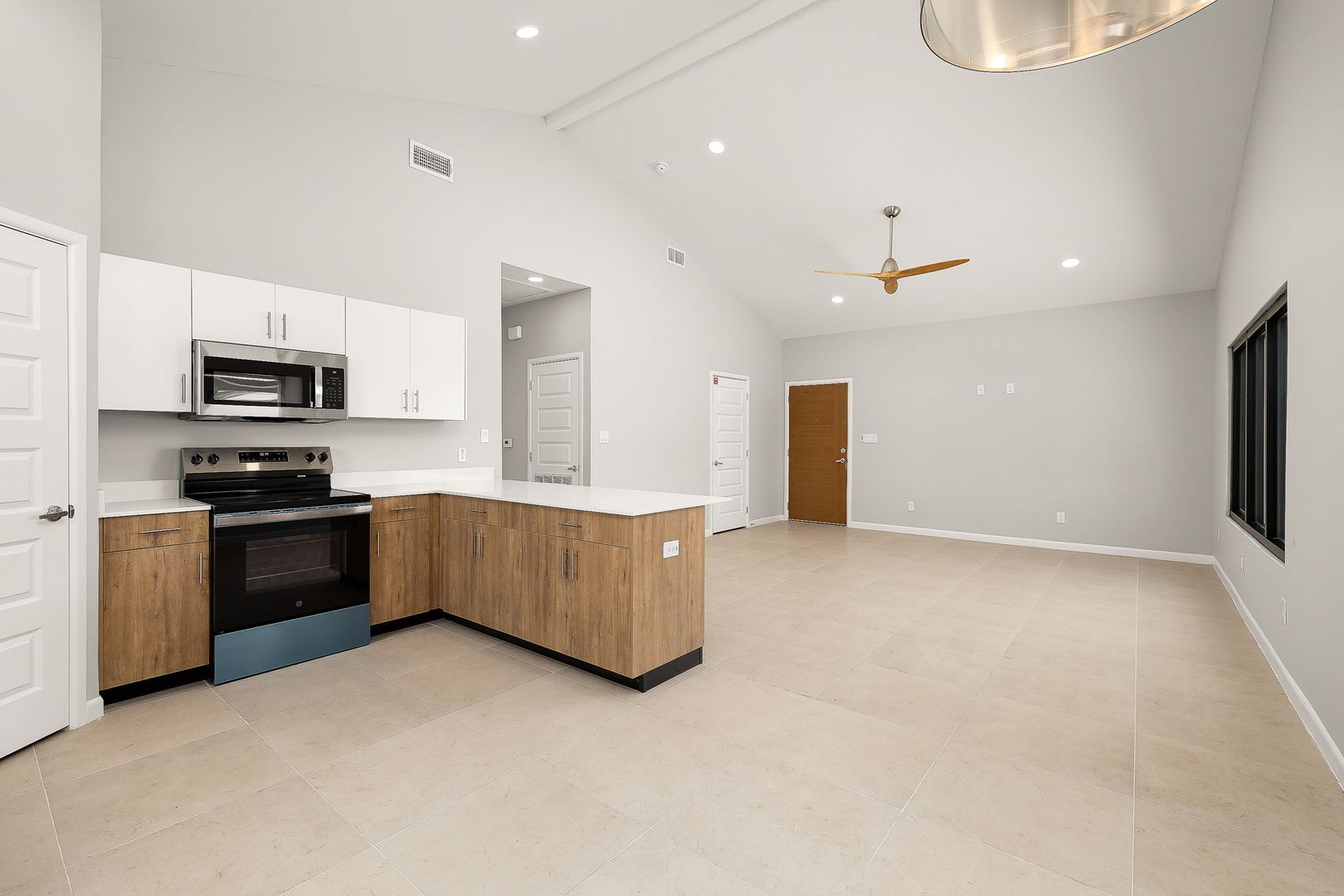 Weslaco Apartment: 700 Oriole Rd.