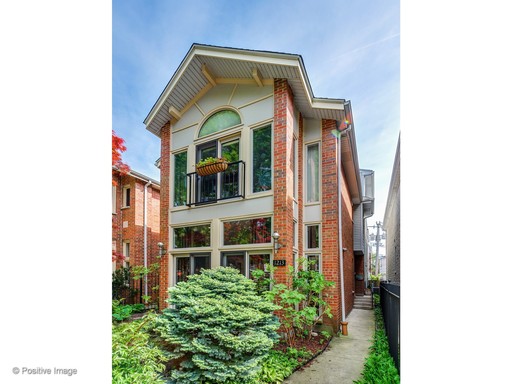 Rarely available single family home for rent in the Southport Corridor! – photo 1