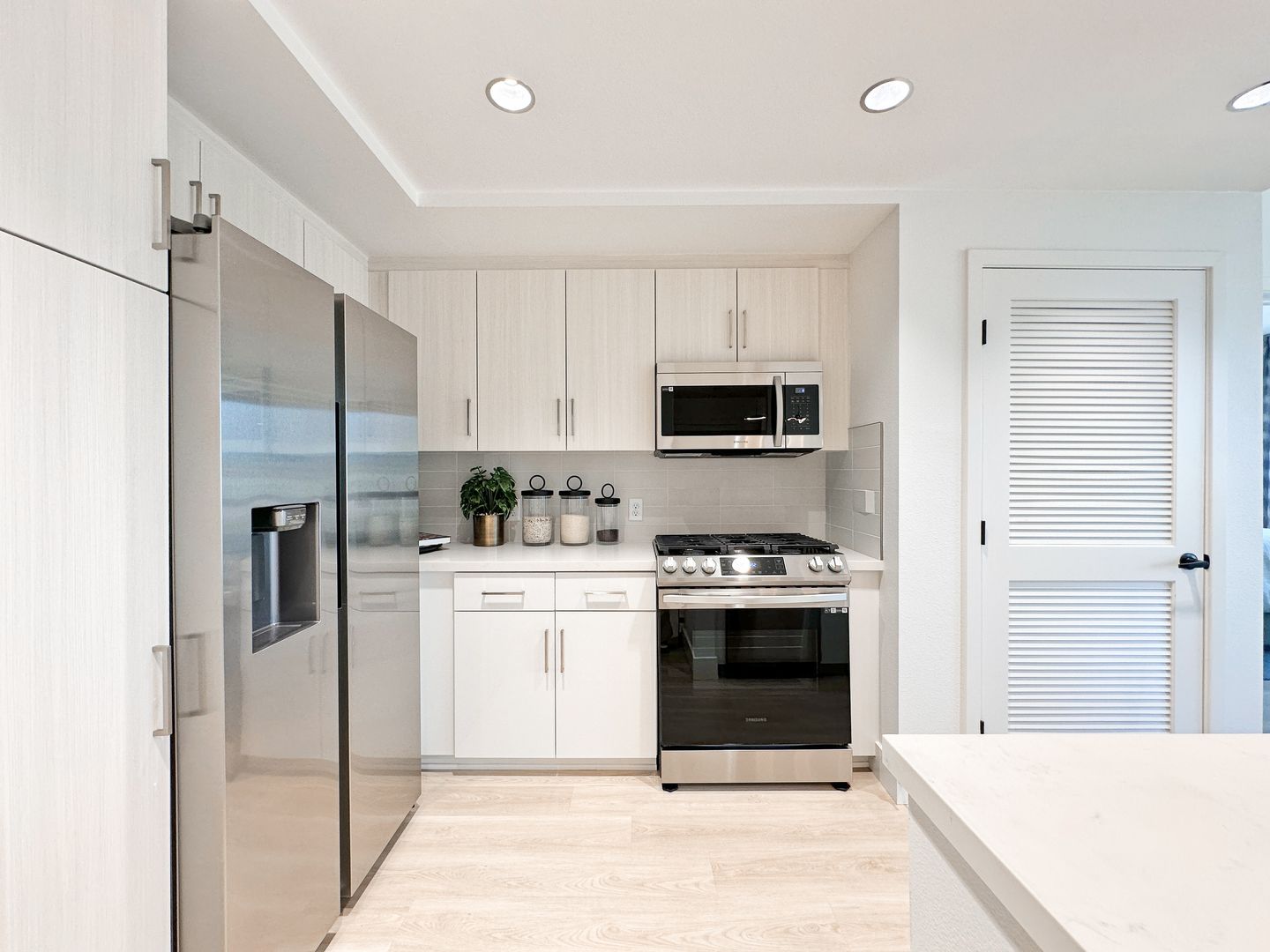 Temple City Apartment: 5570 Rosemead Blvd