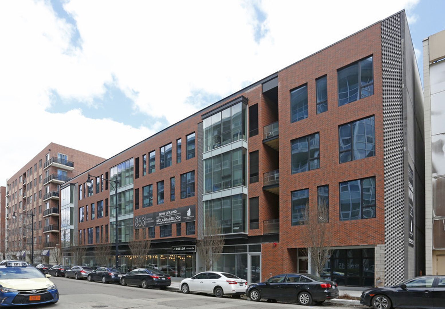 Chicago Apartment: 853 N. Larrabee