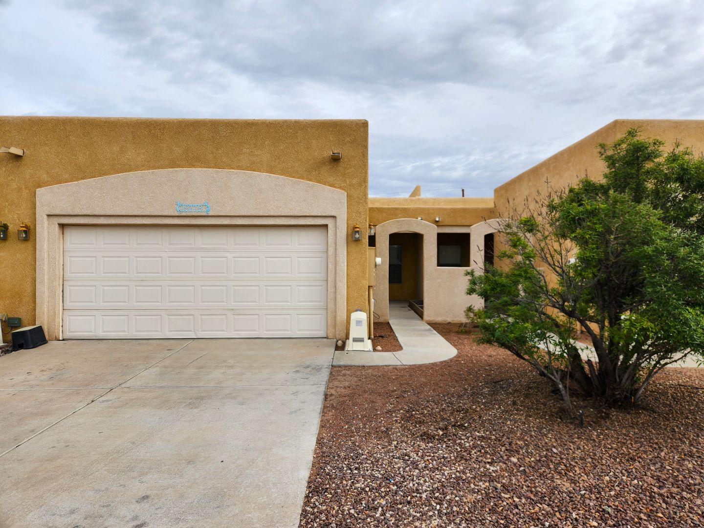 Las Cruces Apartment: 1977 Pinetrail