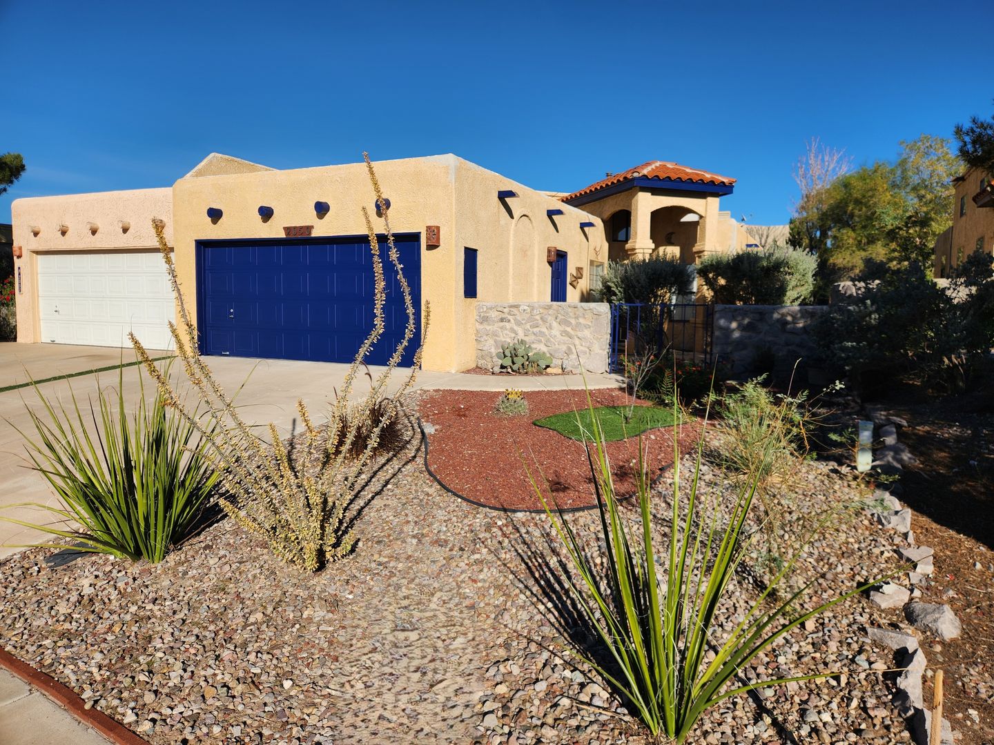 Las Cruces House: 2050 Pinecone