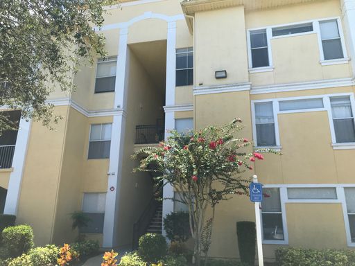 2 bed 2 bath condo in Visconti West Condominium in Maitland