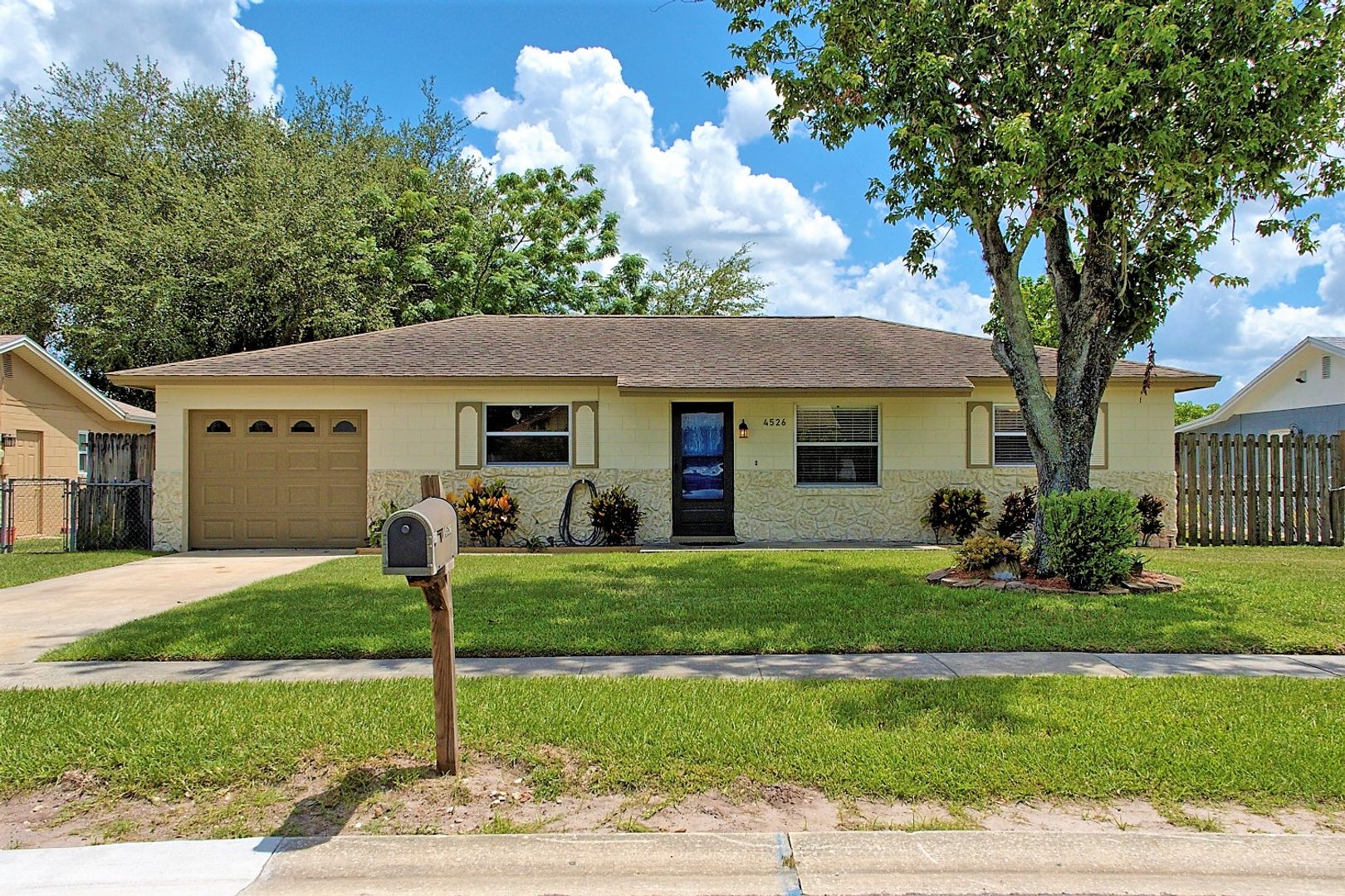 Orlando House: 4526 Calendula Dr