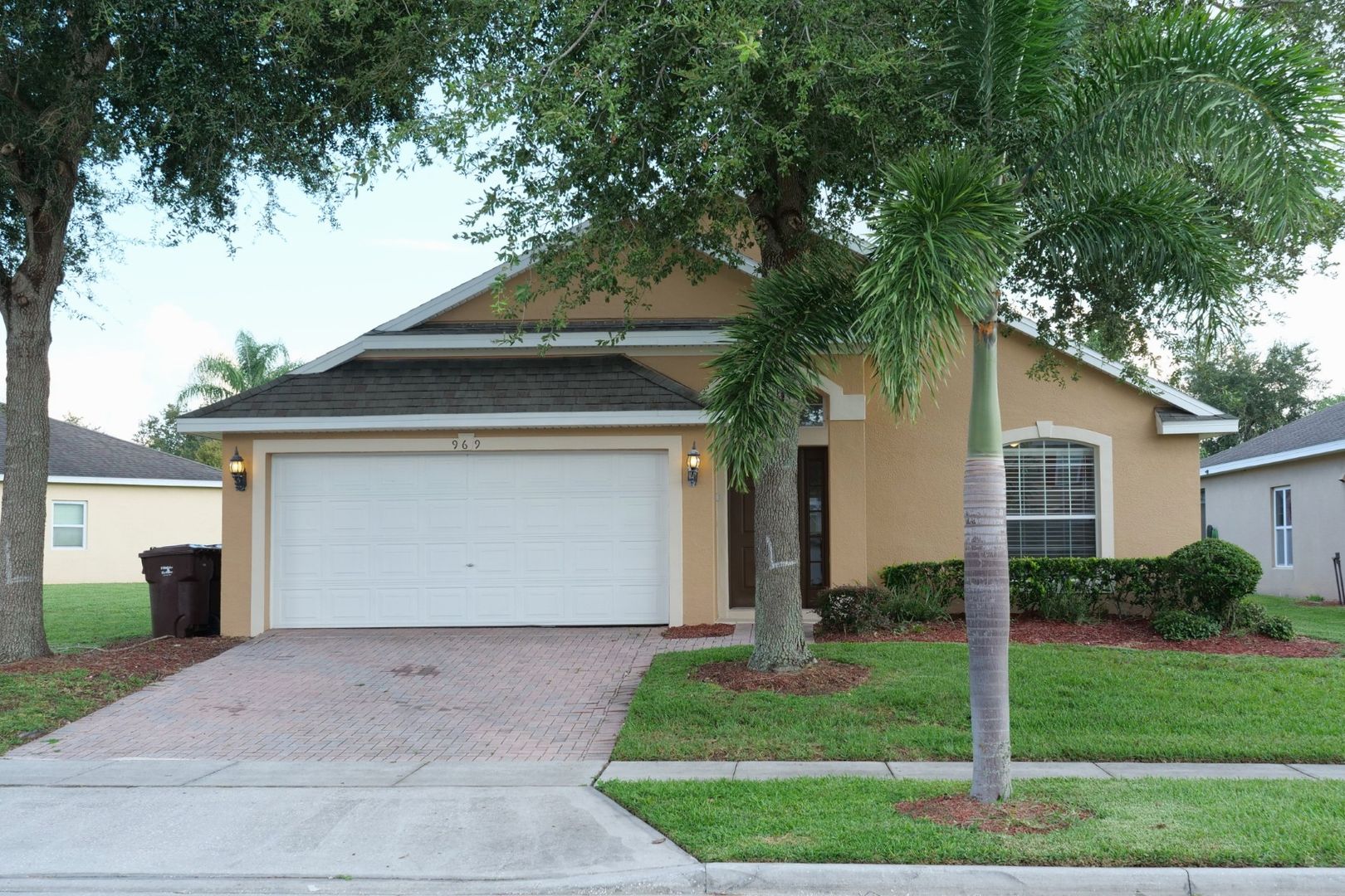 Davenport House: 969 Andalusia Loop