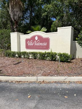 Villa Valencia in Southeast Orlando – photo 1
