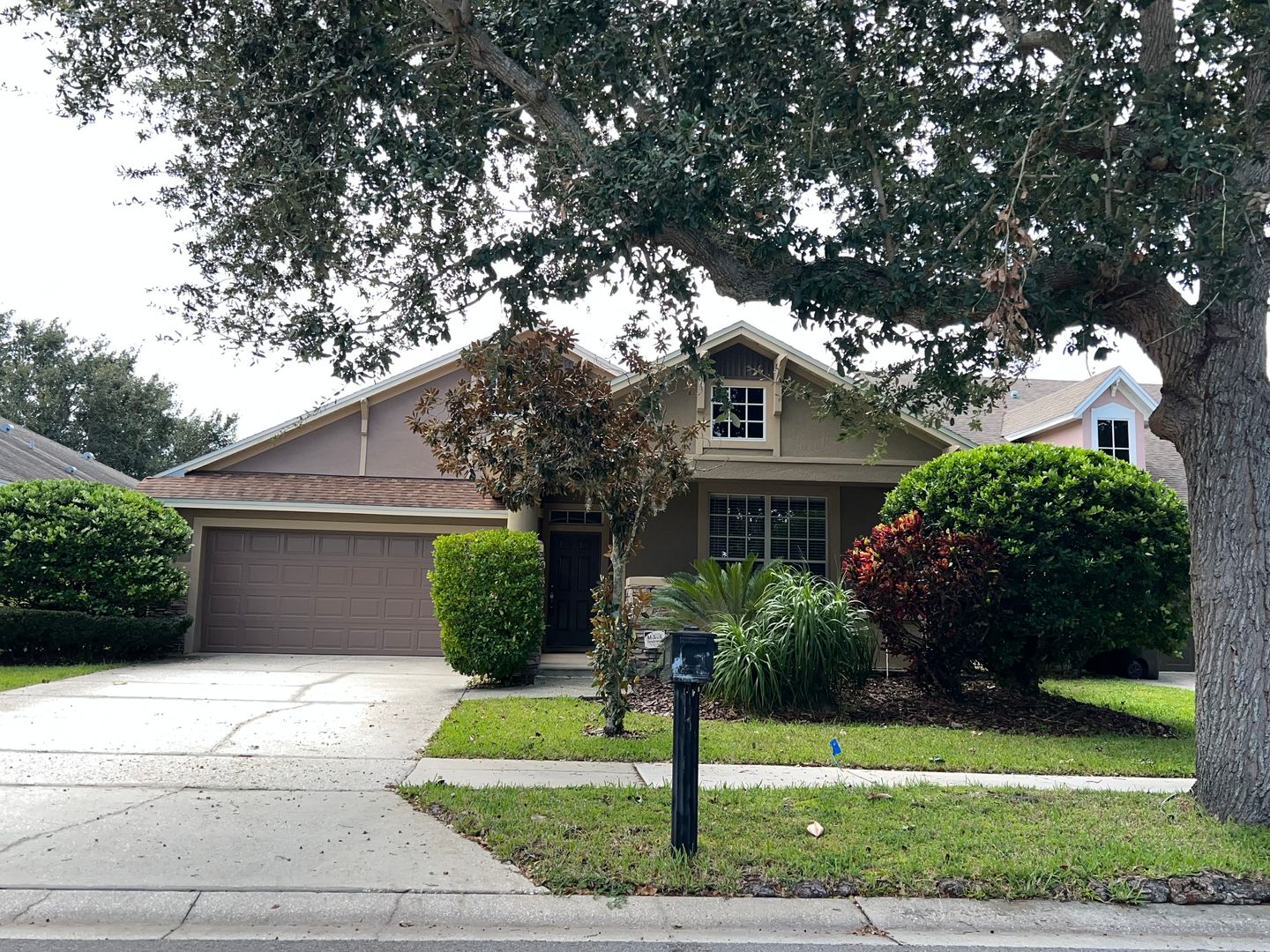 Windermere House: 12824 Penshurst Lane