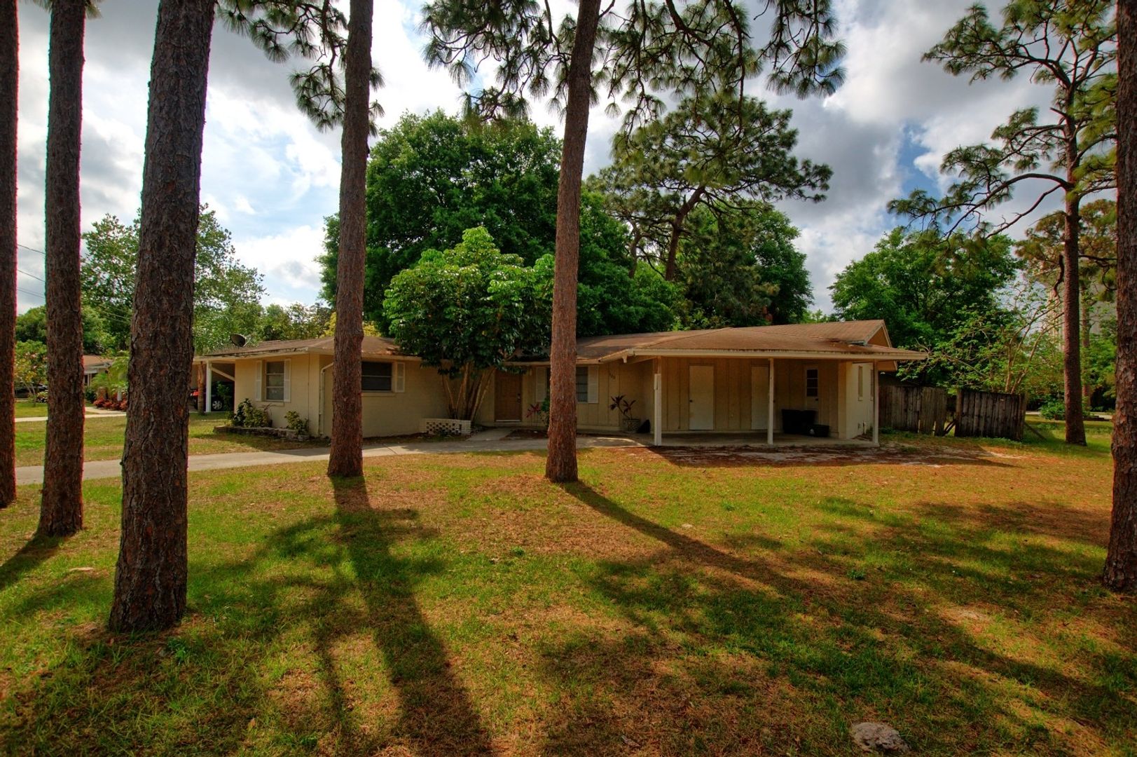Altamonte Springs House: 400 E. Citrus Street