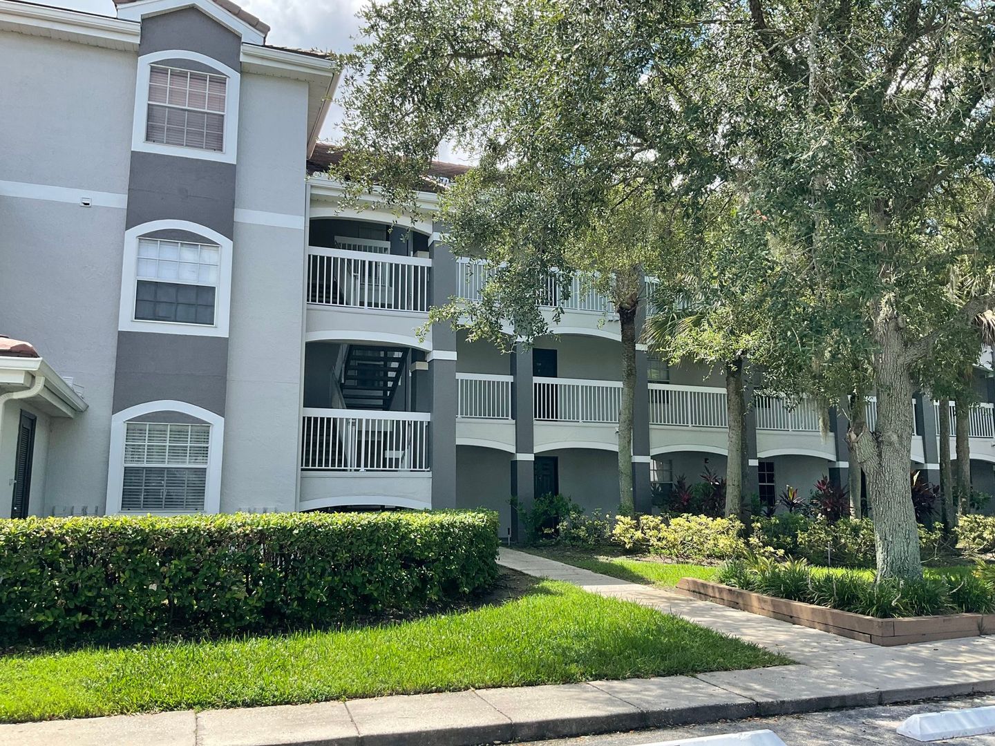 Orlando Condo: 13815 Fairway Island Drive