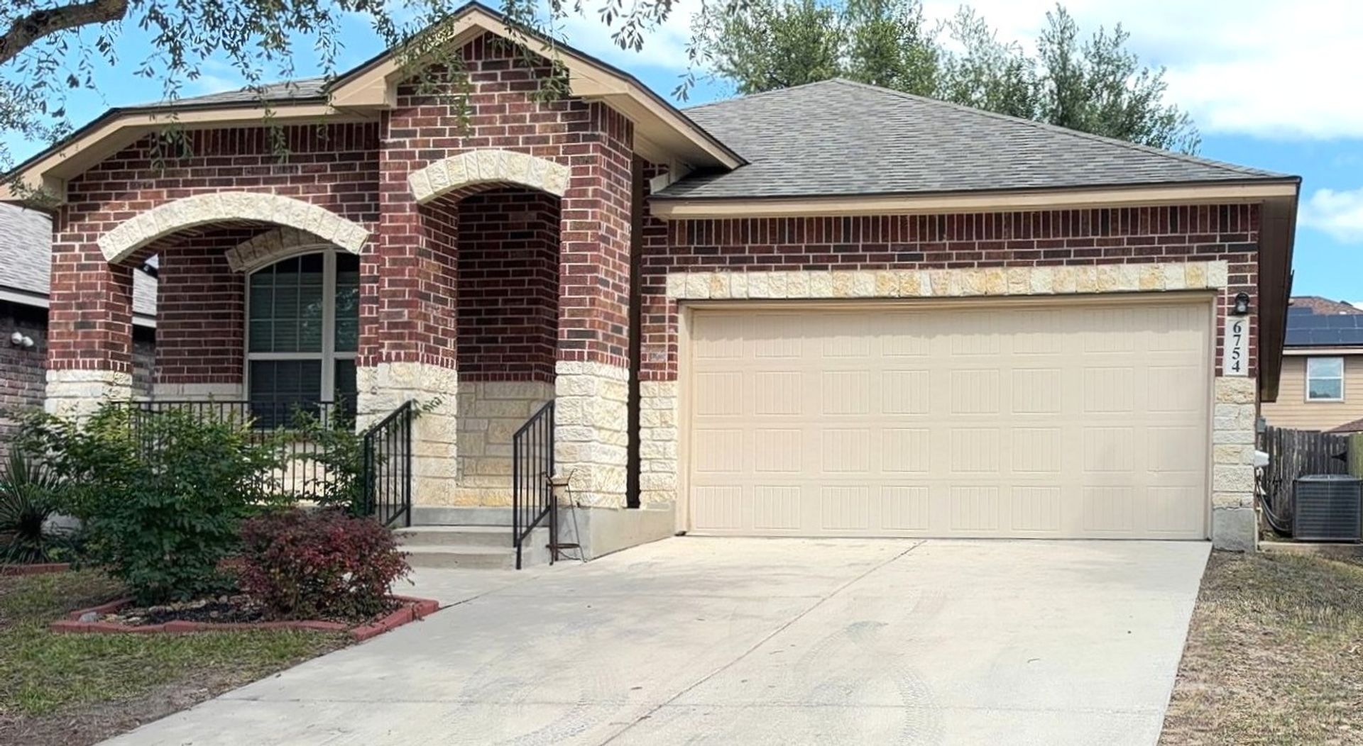 San Antonio House: 6754 Indian Lodge