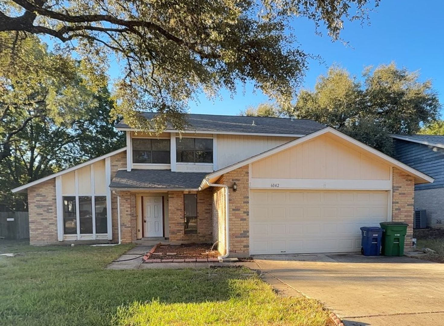 San Antonio House: 6042 Spring Time