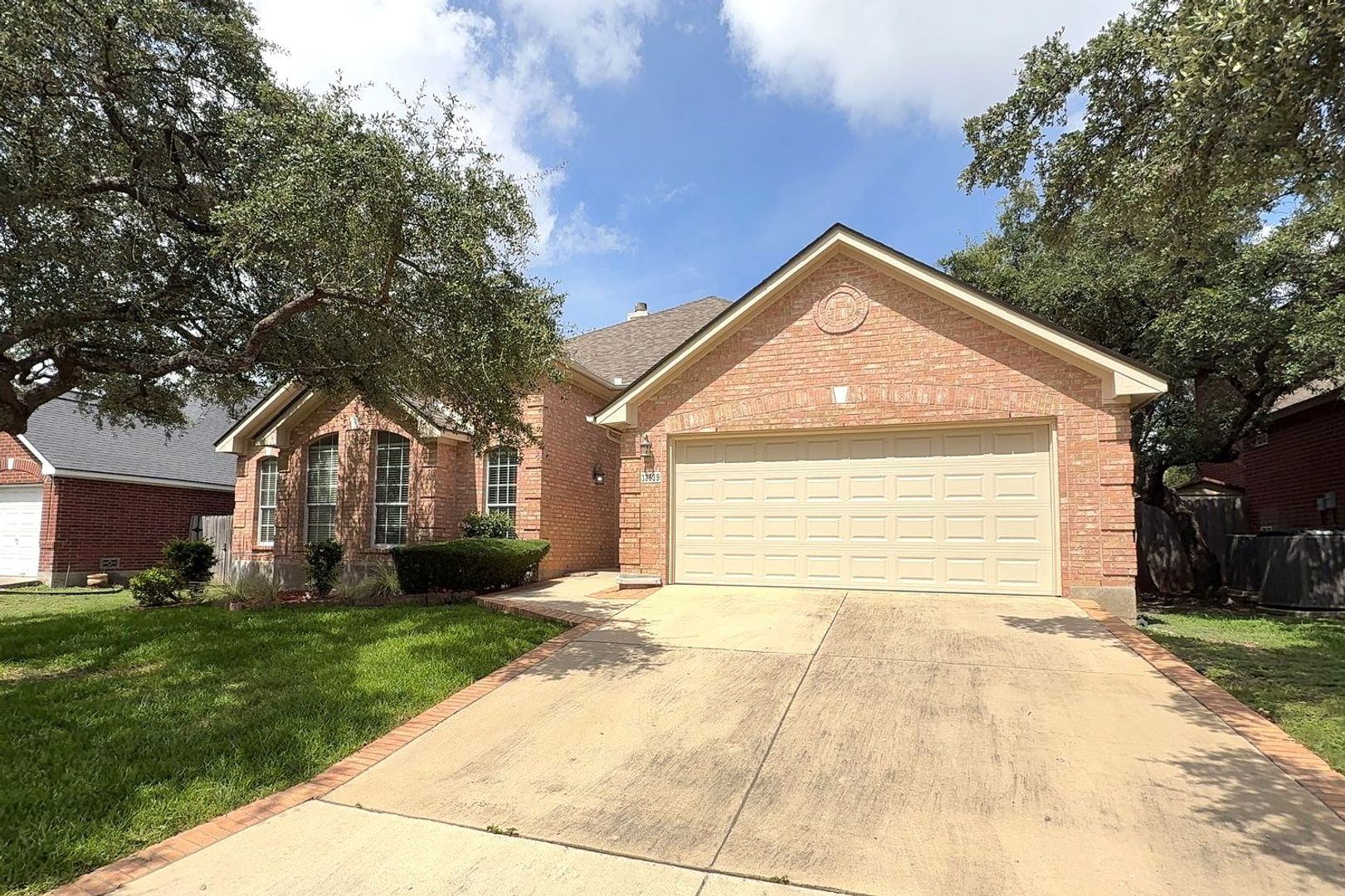 San Antonio House: 13539 Chappel View