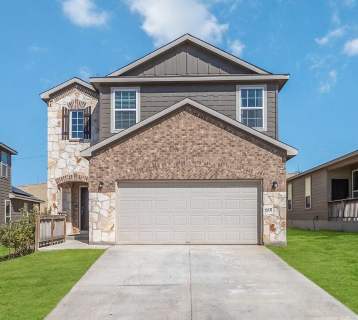 San Antonio House: 10331 Braunig