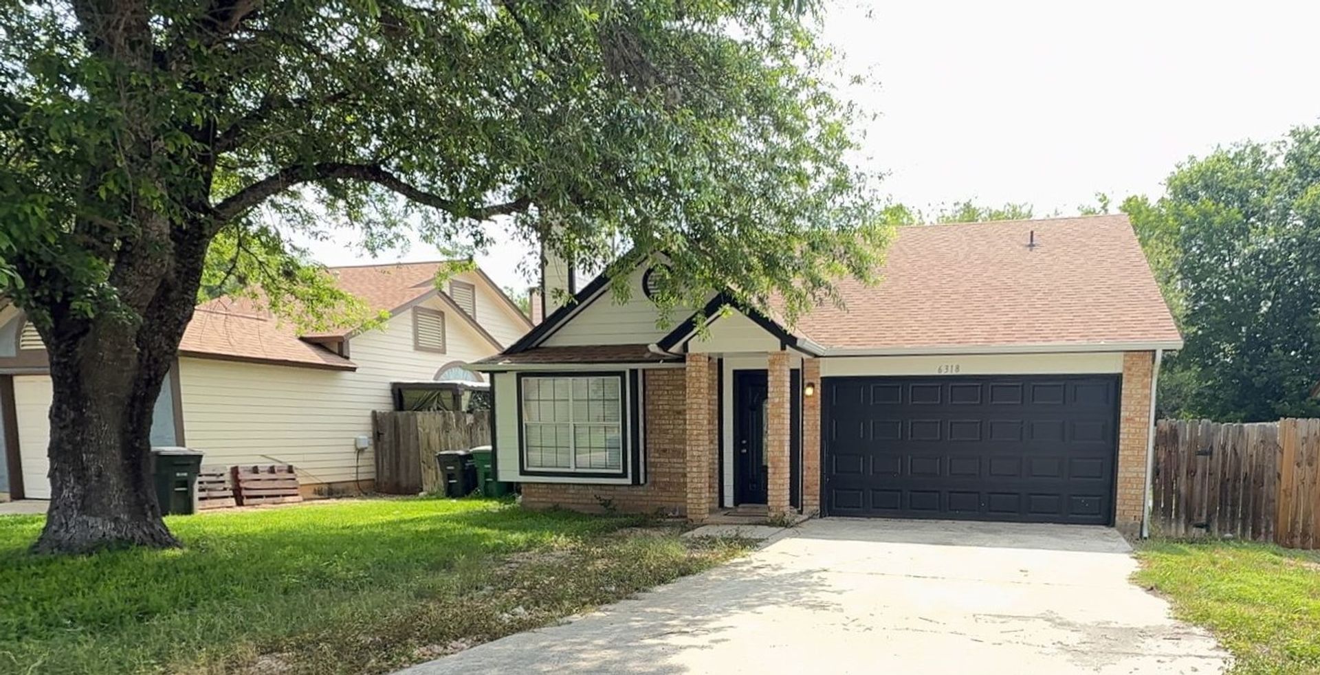 San Antonio House: 6318 Les Harrison