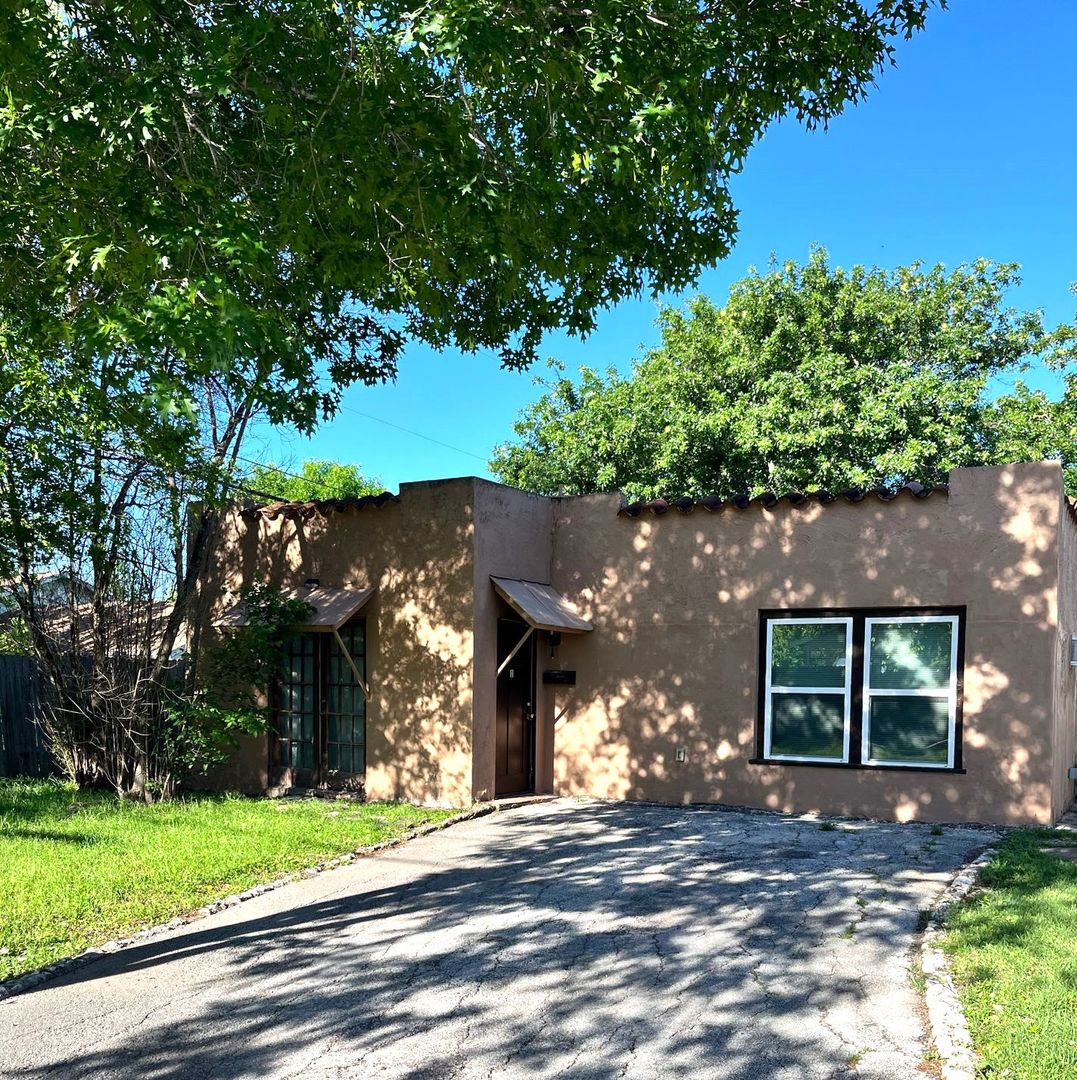 San Antonio Apartment: 4715 Howard St