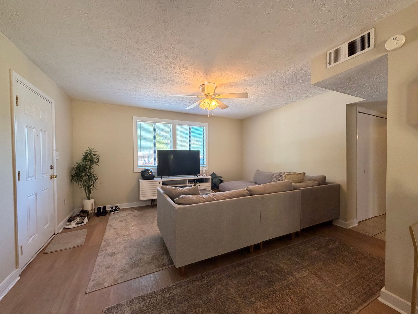 ATHENS Apartment: 102/104 WELCH PLACE