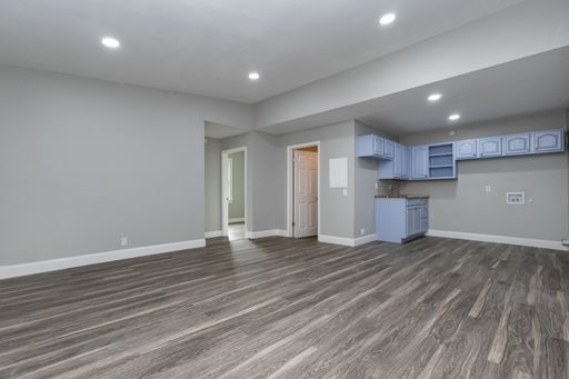 Fully Renovated 2 Bedroom Apartment | Washer & Dryer Hookups – photo 1