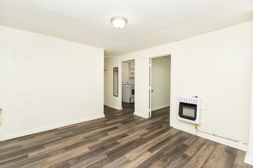 Convenient Location Near Downtown | Move-In Ready | Section 8 Accepted – photo 1