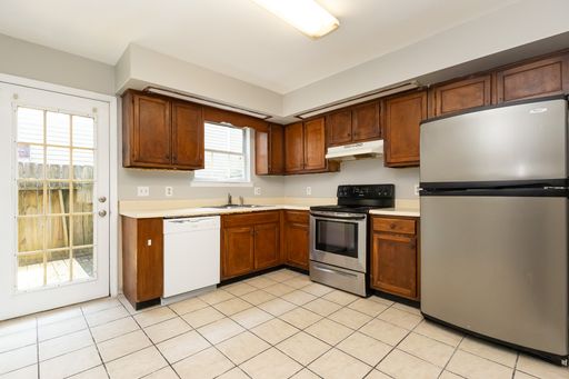 2bed/1.5 Bath | Two-Story Apartment Located In Red Bank, TN – photo 1