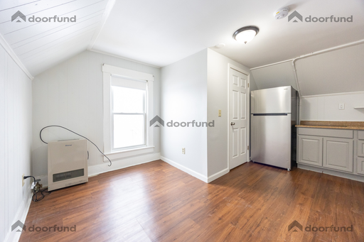 Studio Apartment with ELECTRICITY Included!