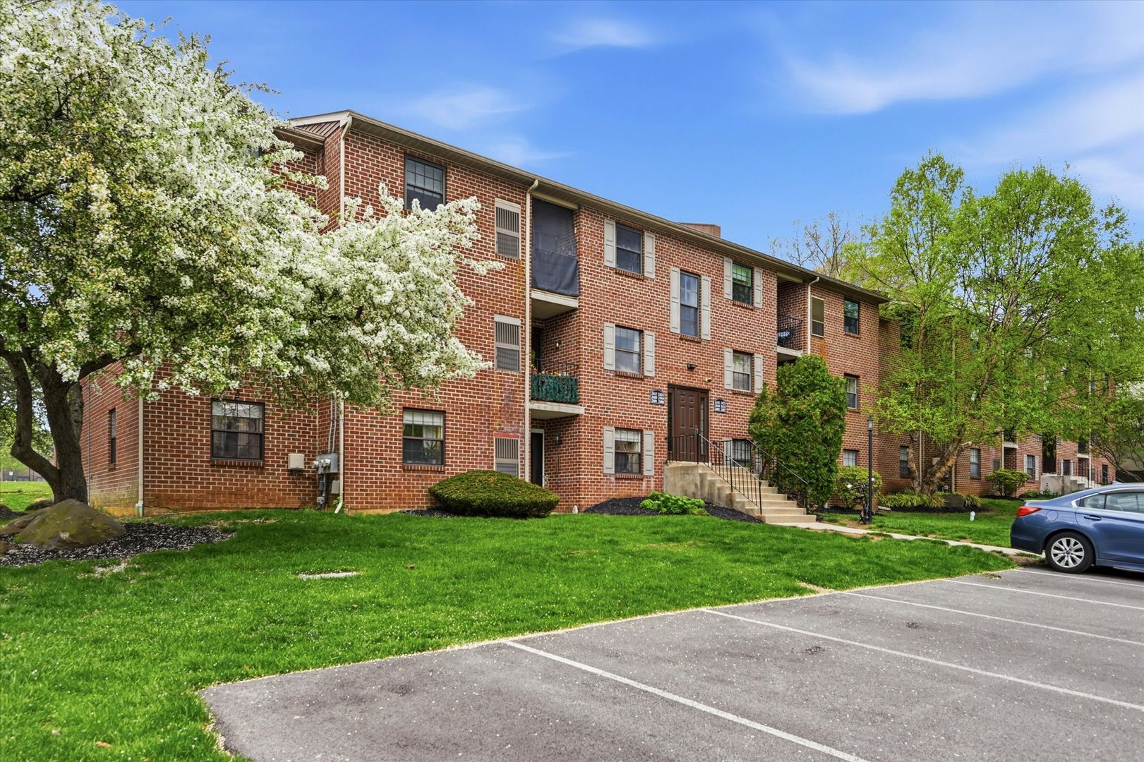 West Chester House: 2402 Pond View Drive