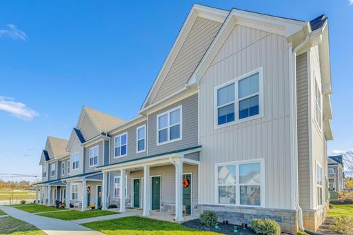 2 Bedroom, 2 Bathroom First Floor End Unit