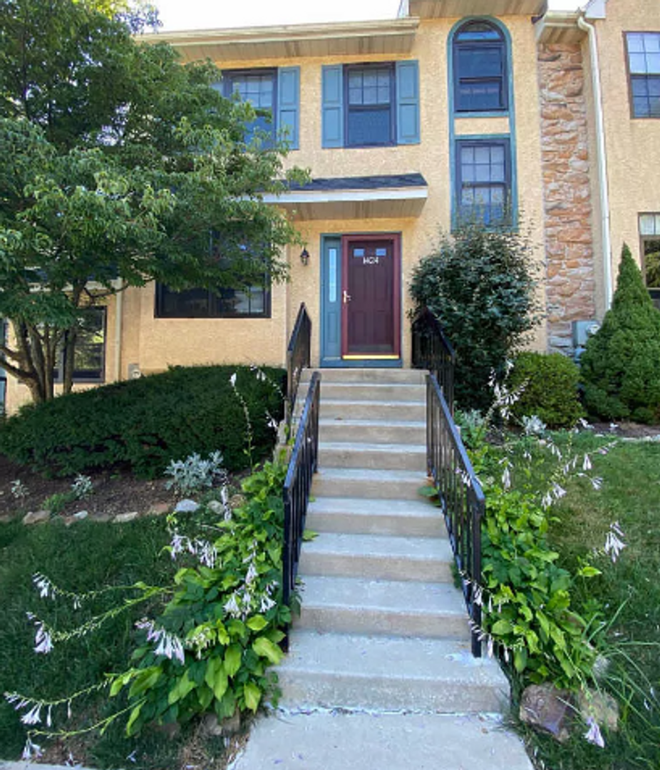 West Chester Townhome: 1424 Redwood Ct