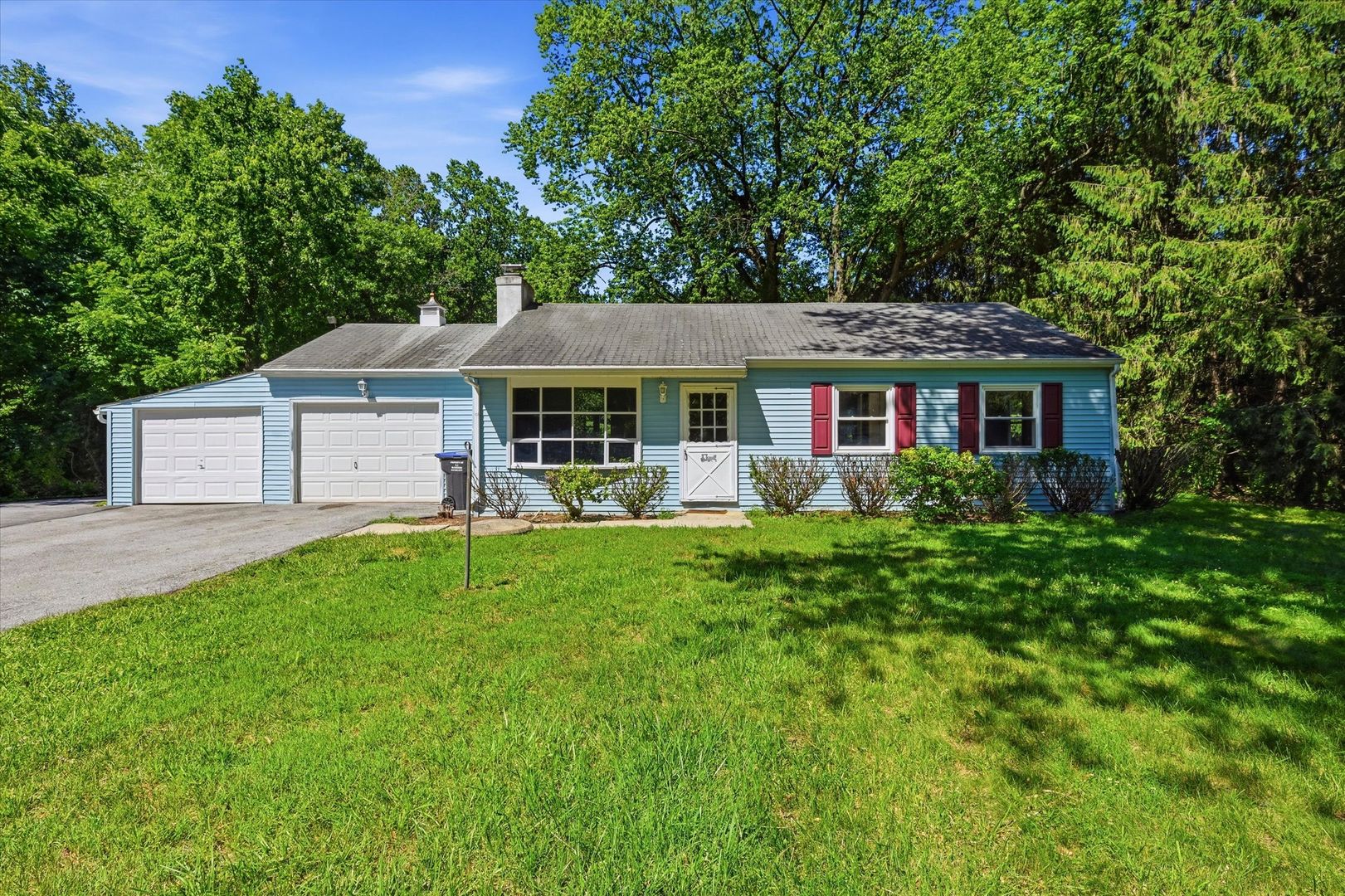 West Chester House: 700 Sugars Bridge Rd