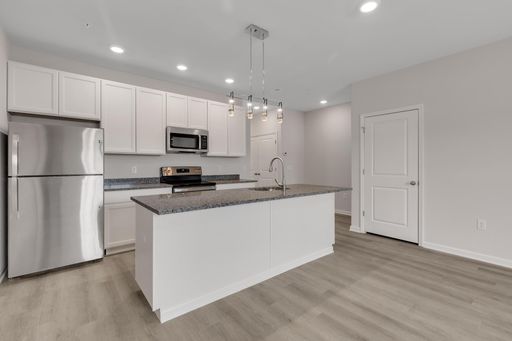 ADA Approved 1 Bedroom, 1 Bathroom First Floor Interior Unit