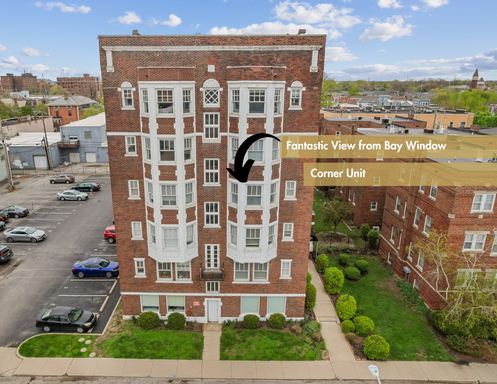 FULLY FURNISHED - Move in ready 1 bed & 1 bath apartment with all utilities included and assigned parking space – photo 1