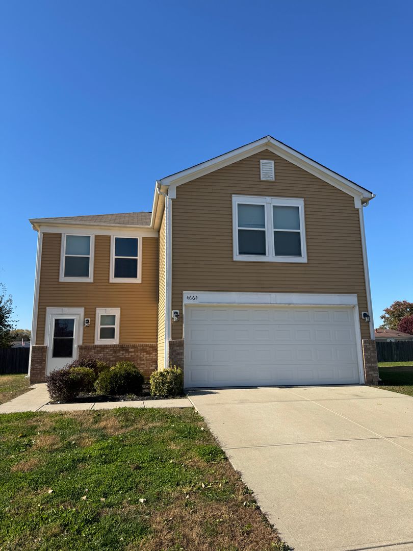 Columbus House: 4664 Willowbrook Drive