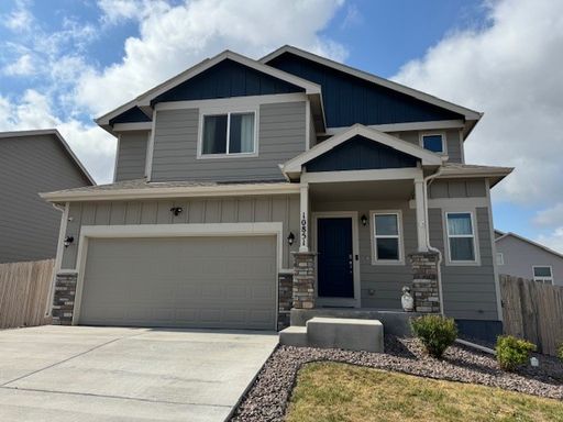 Beautiful 3 bedroom home near Schriever SFB & Peterson SFB – photo 1