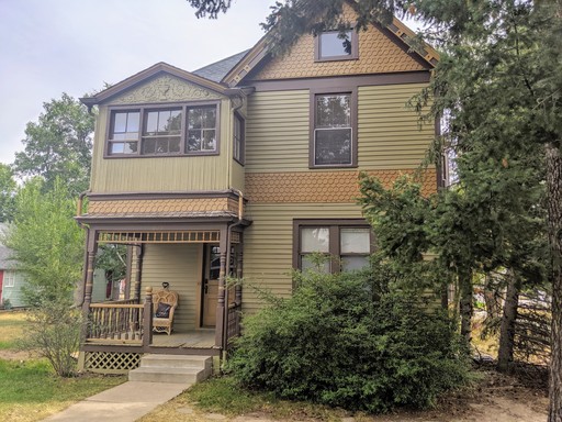 Charming 1-Bedroom Apartment in Historic Downtown Colorado Springs! – photo 1