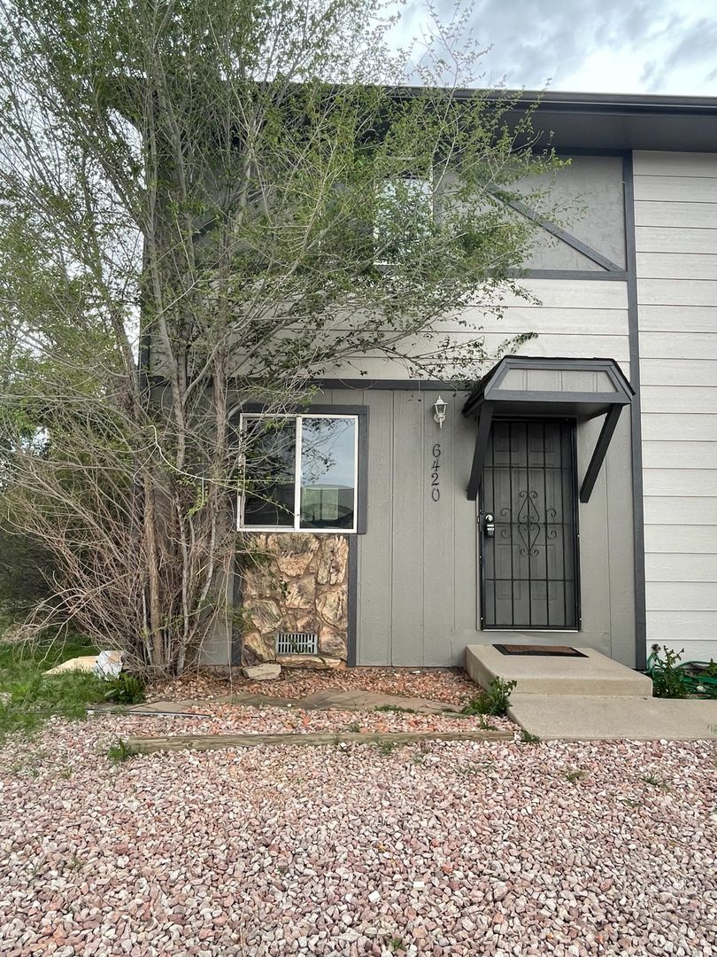COLORADO SPRINGS Apartment: 6420 GALLEY CT