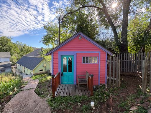Artist Studio in Historic Manitou Springs! Available Now!