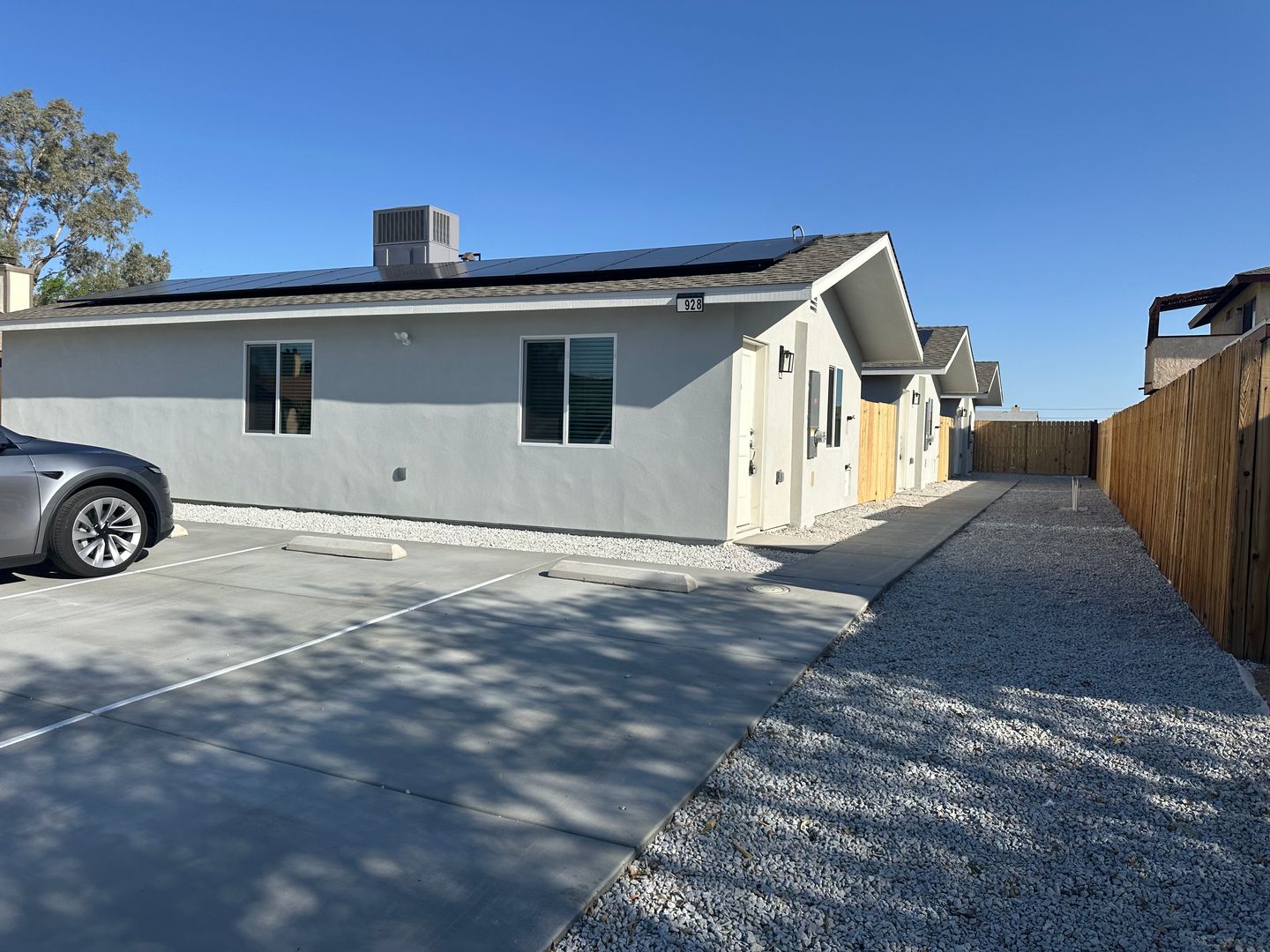 Ridgecrest Apartment: 928 W Perdew Ave