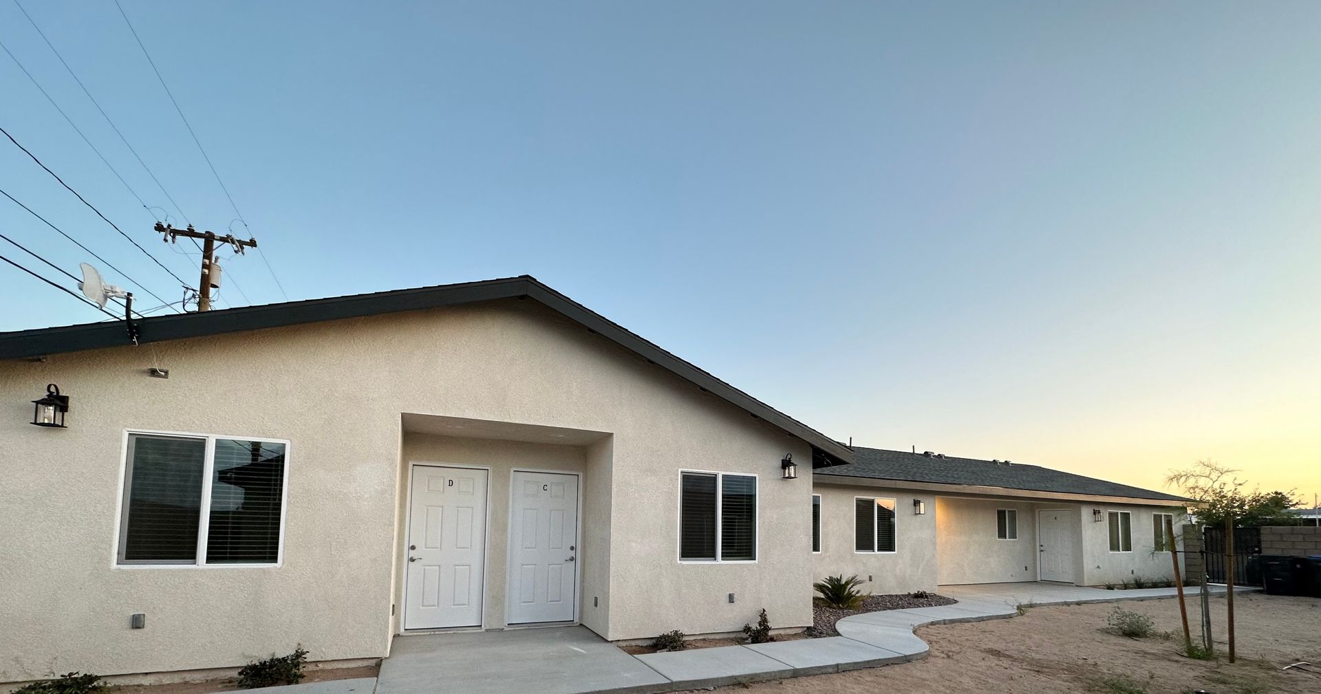 Ridgecrest Apartment: 1132 S Mahan St