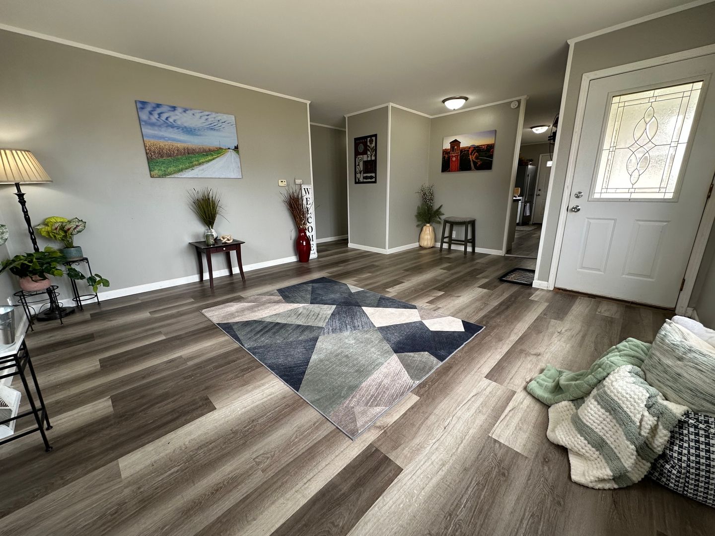 Waterloo House: 620 Lakeside St.